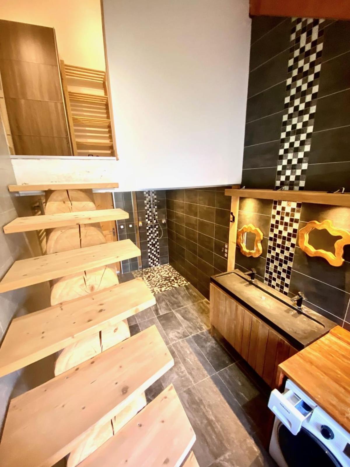 220M Apartment With Terrace For 14 People Saint-Jean-de-Maurienne Exteriör bild