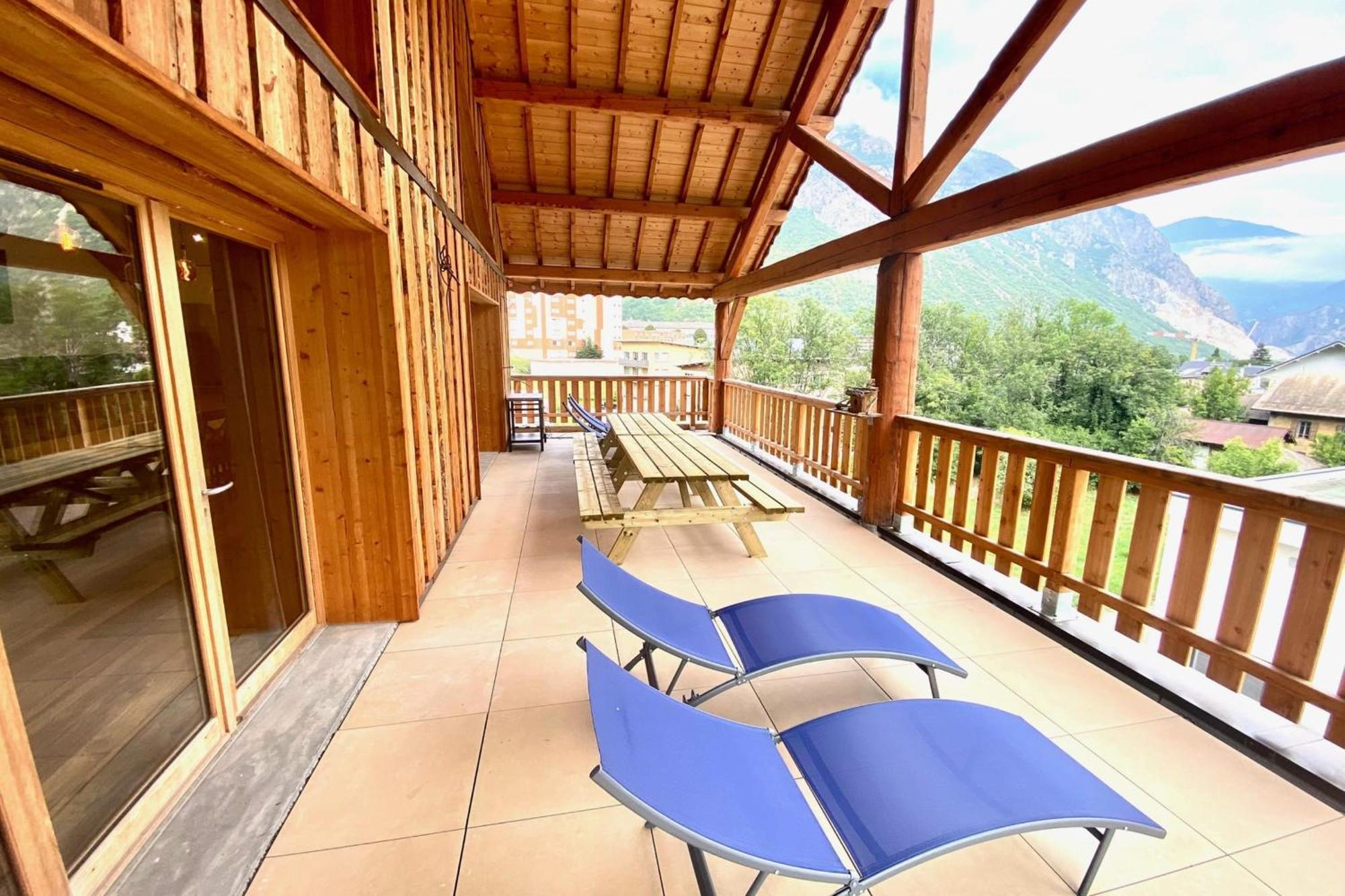 220M Apartment With Terrace For 14 People Saint-Jean-de-Maurienne Exteriör bild